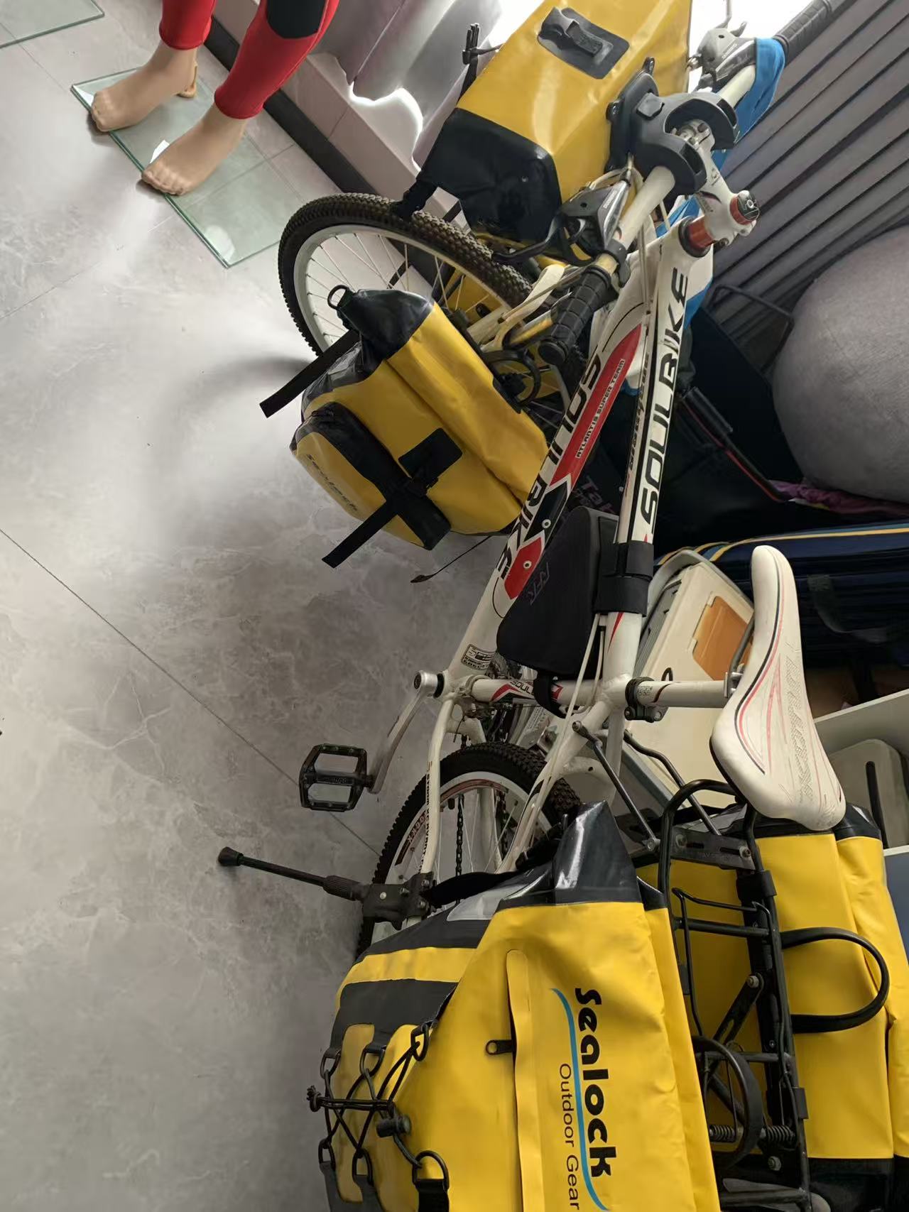 Wasserdichte Lenkertasche vs. Rahmentasche