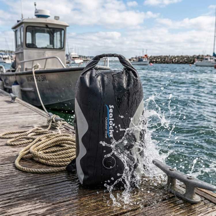 Lohnt sich eine wasserdichte IPX8-Reisetasche?